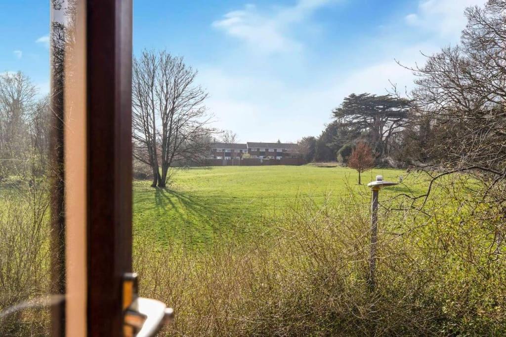 Quiet & Secluded St Albans House Villa Bagian luar foto