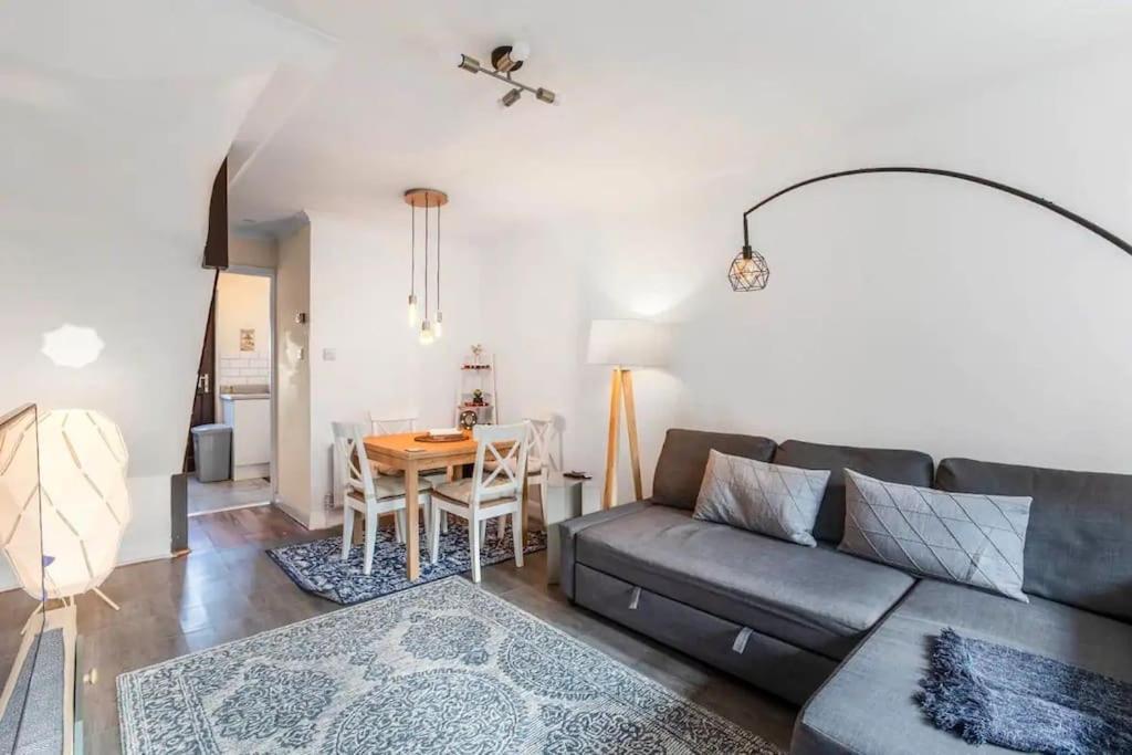 Quiet & Secluded St Albans House Villa Bagian luar foto